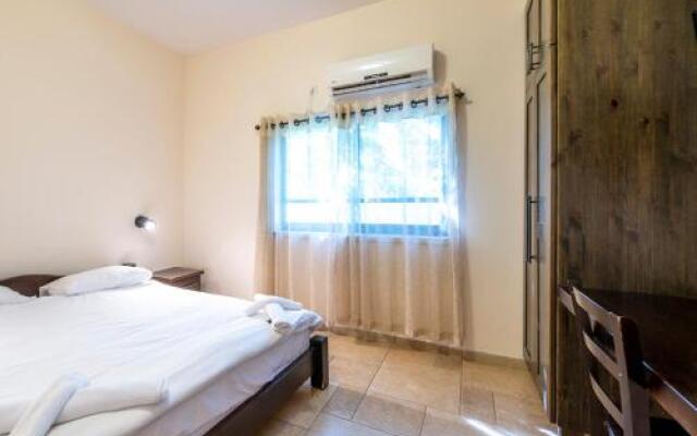 Kibbutz Gadot Guesthouse