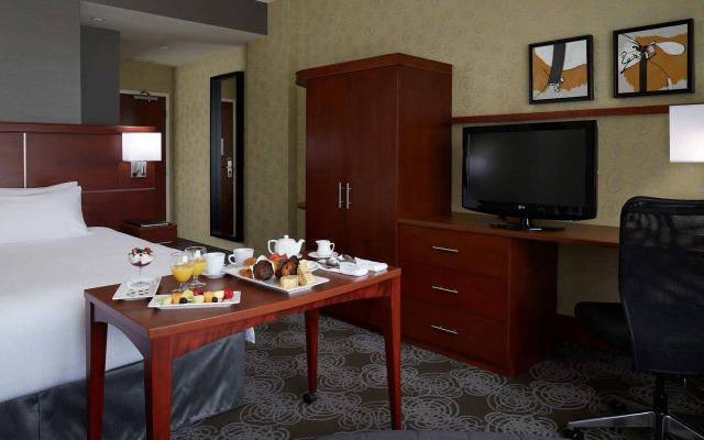 Courtyard by Marriott Montreal Airport