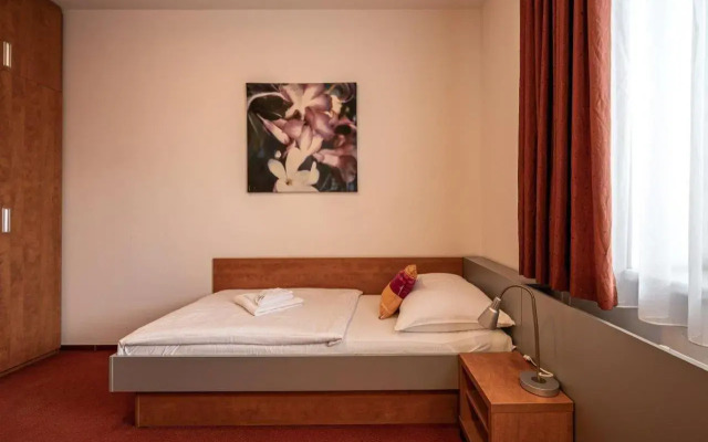 Hotel Ruby Blue