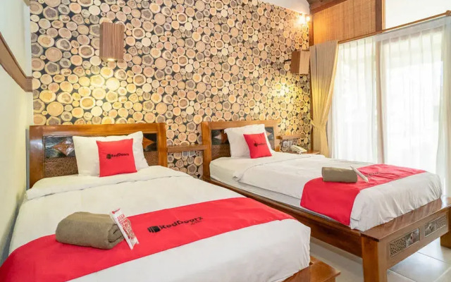 RedDoorz Plus @ Raya Senggigi Lombok