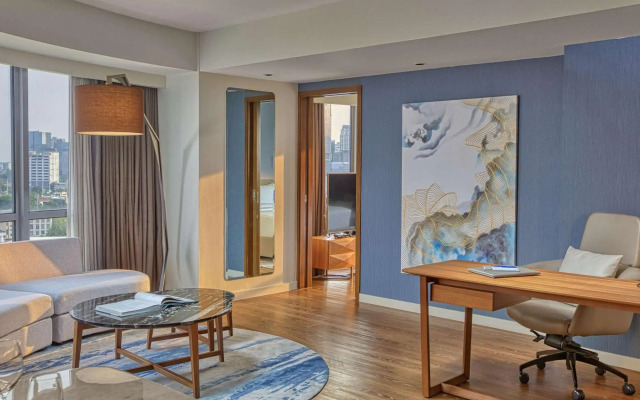 Novotel Suites Manila at Acqua