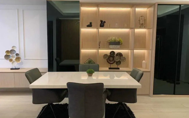 Morich Suite sky house
