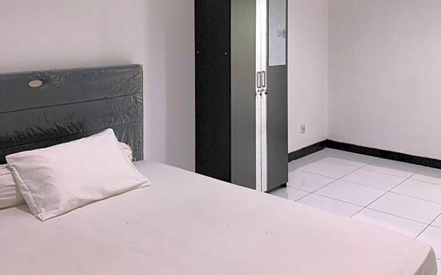 OYO Life 3082 Kost Putri Wonorejo