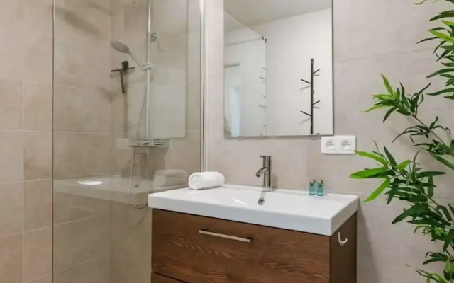 Cosy Bohemian Decorated Apartment With Terrace