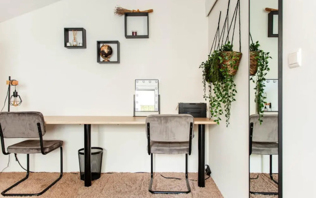 Lanaken Retreat Pool Jacuzzi and Sauna