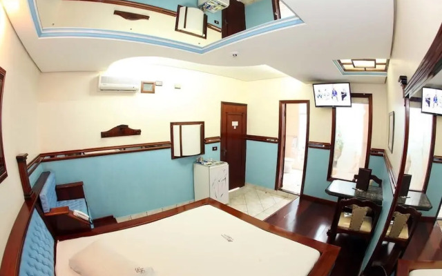 Hotel & Motel Le Baron