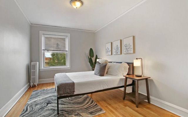 1BR Vibrant Apt in Old Irving Park