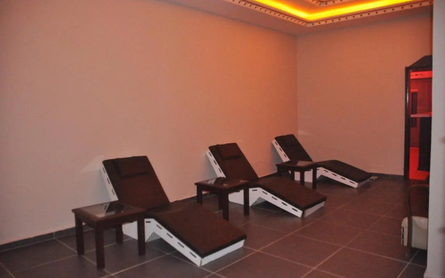 Eras Hotel