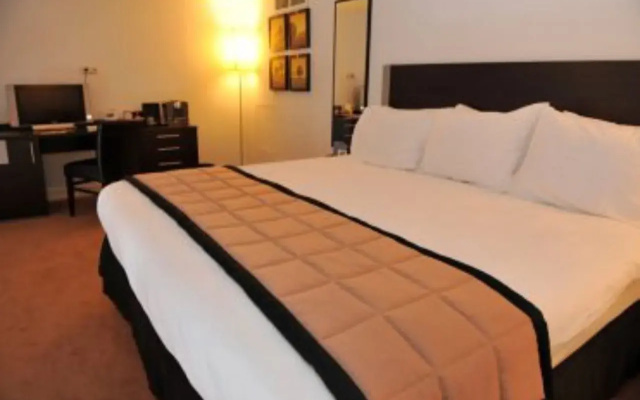 Progress Hotel