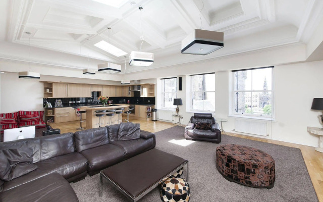 Burnets Apartments
