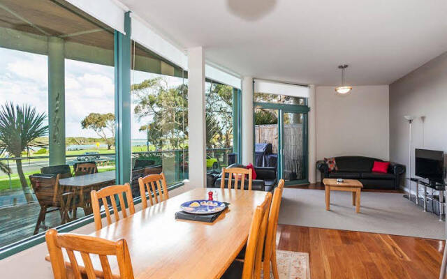 Anglesea River Apartments Apartment 22