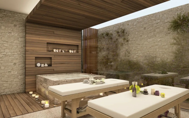 Solaz Signature Suites
