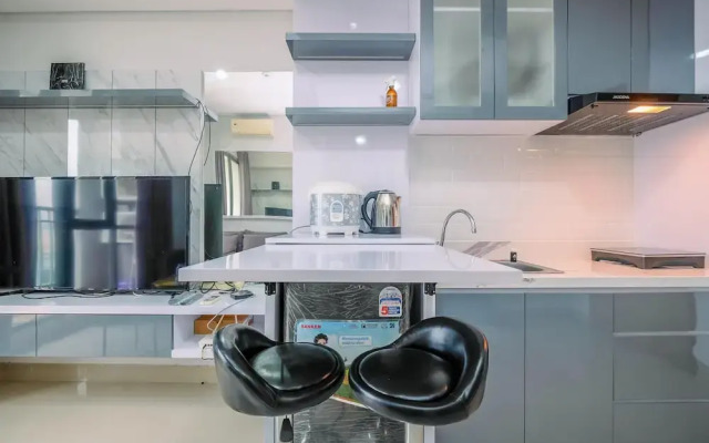 Nice And Comfortable 2Br Apartment At Royal Olive Residence