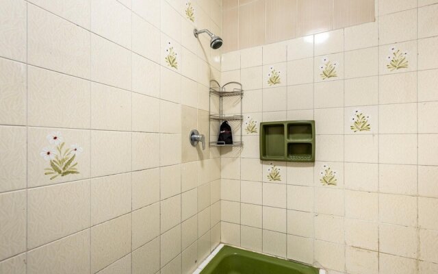 RedDoorz @ Mega Indah Villa Estate G16