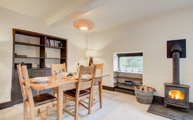 Provincial Holiday Home at Elterwater near River Brathay