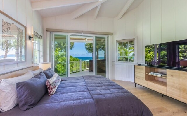 Camp Alealea 1 3 Bedroom Home by RedAwning