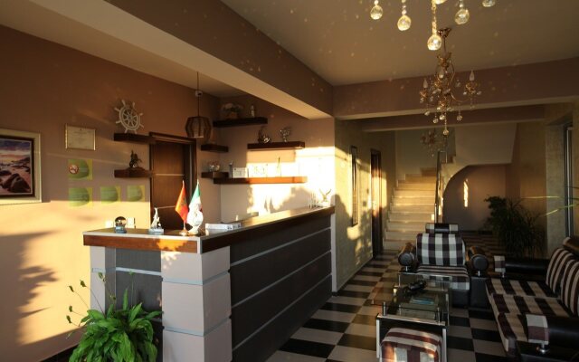 Hotel Keos