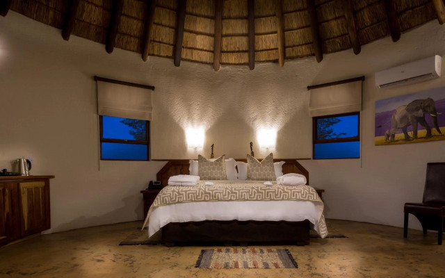 Mopane Bush Lodge