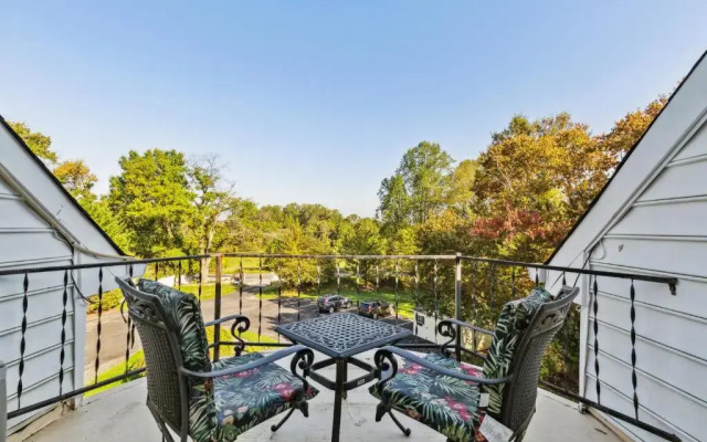 The Columbia Inn at Peralynna Manor