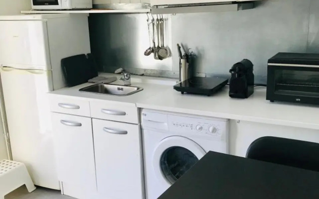 Studio indépendant dans maison individuelle