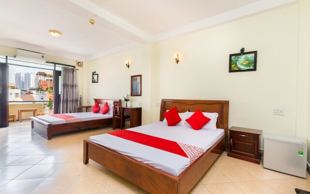 Oyo 696 Cam Ranh Hotel 1