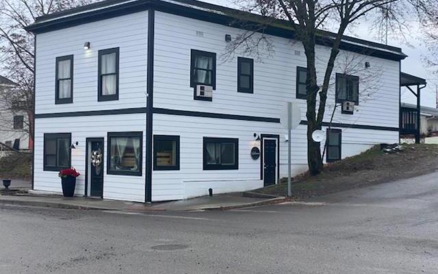 St. Maries Inn