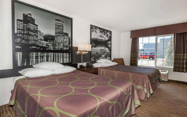 Super 8 By Wyndham Gresham Portland Area OR
