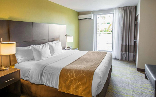 Comfort Suites Miami Airport North