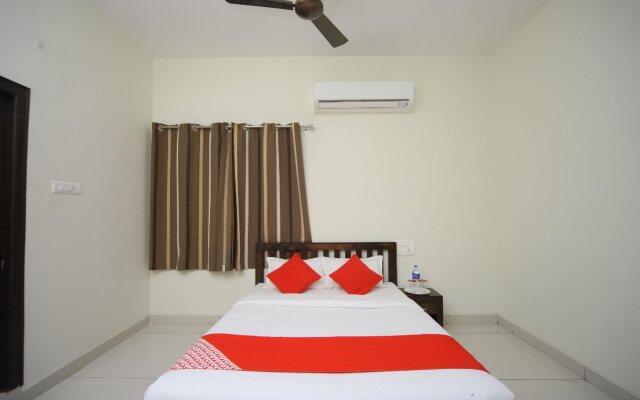 The Lawns By OYO Rooms