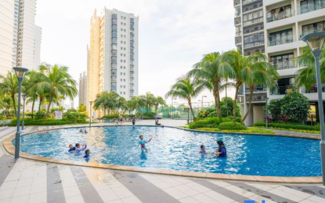 Danga Bay Country Garden by RR JBcity
