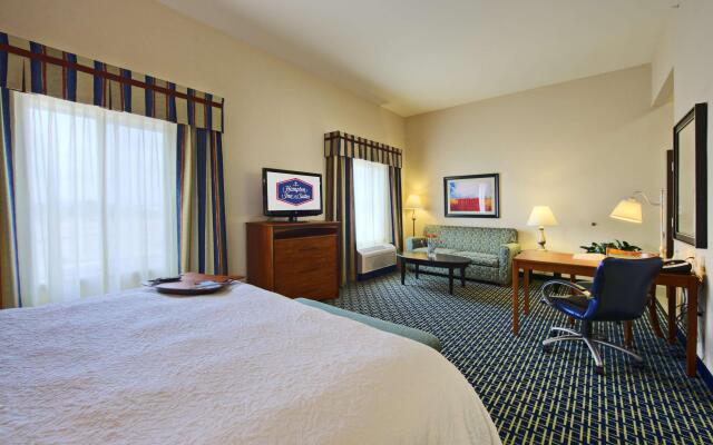 Hampton Inn & Suites Ridgecrest