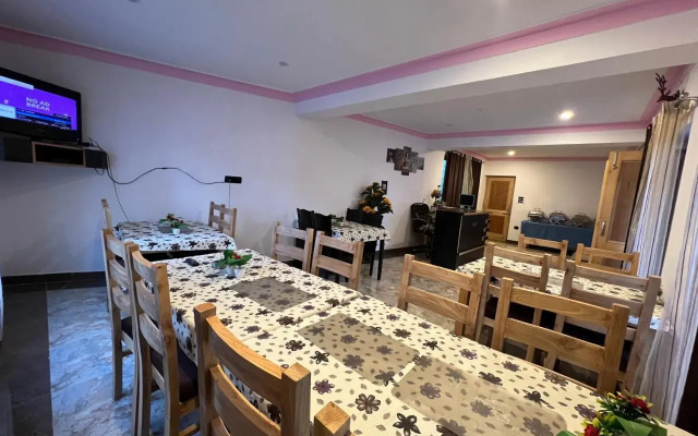 Kandalha Guest House