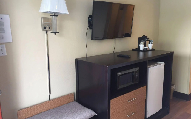 Blu Atlantic Oceanfront Hotel & Suites