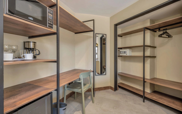 Nutibara Express by HOUSY HOST