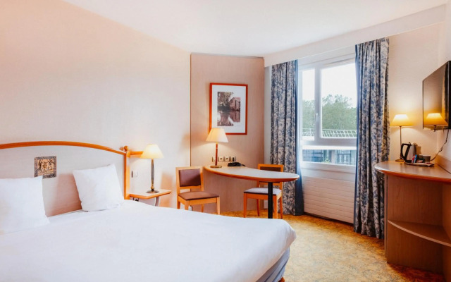 Mercure Nevers Pont de Loire