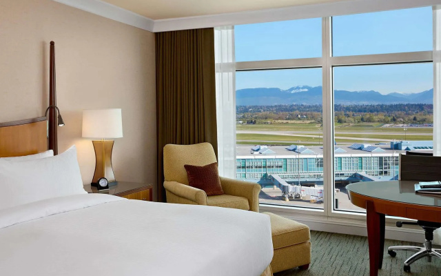 Fairmont Vancouver Airport In-Terminal Hotel