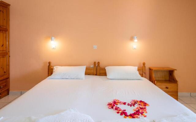 Achillion Apartments & Studios