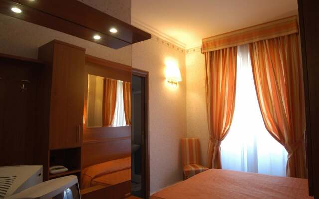 Hotel Dina