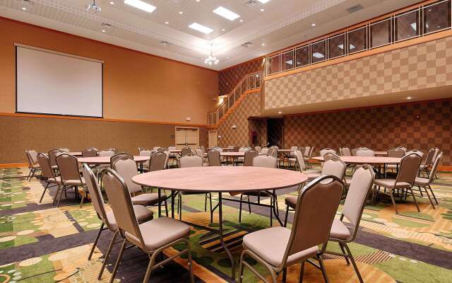 Best Western Plus Rose City Conference Center Inn