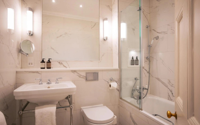 The Devonshire Arms Hotel