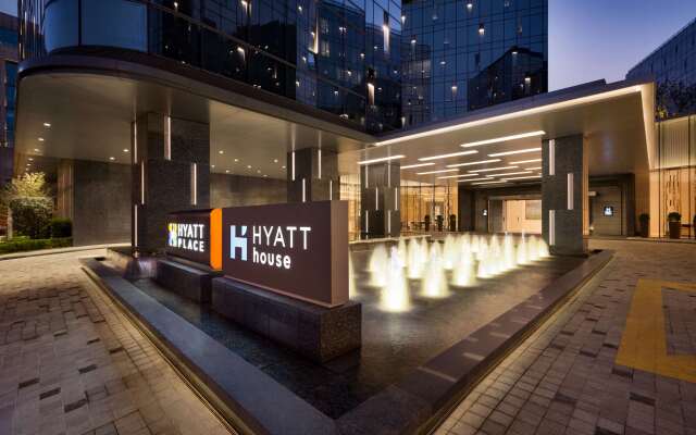 Hyatt Place Shanghai Hongqiao CBD Hotel