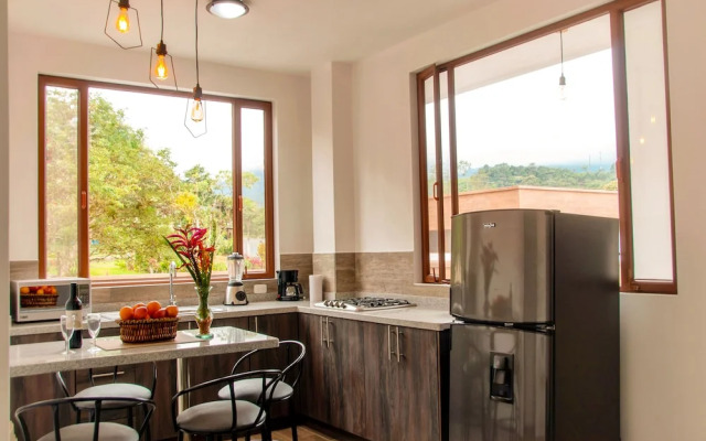 Toucan Platinum Suites Aparthotel