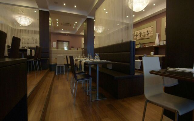Hotel Select Suites & Spa / Apartments