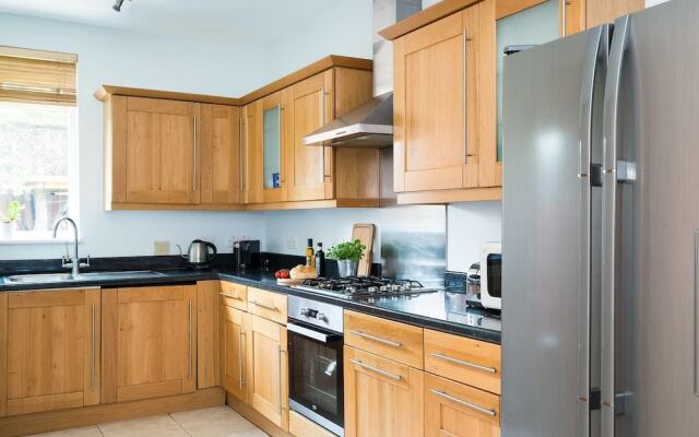 4 Bedroom House in Clapham