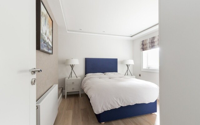 The Saint Stephen s Gardens Mansion VII