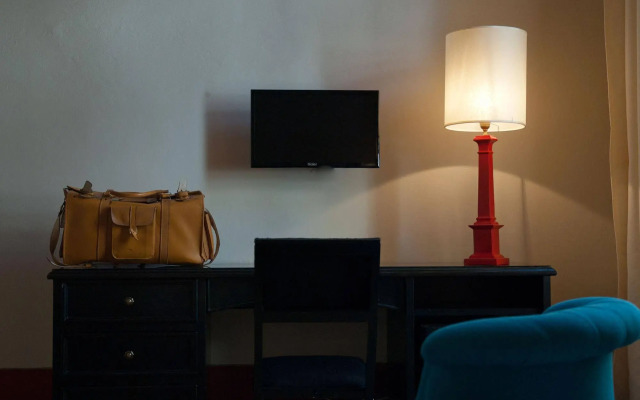 Black 5 Florence Suite