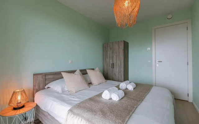 Stunning Apartment With Golf Course Views
