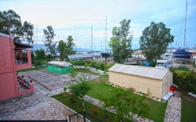 Zefiros Apartments