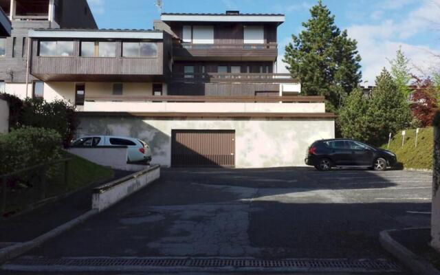 Appart en rez de jardin clos face au Mont BLANC