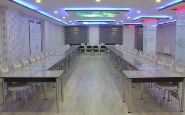 Mentalite Hotel